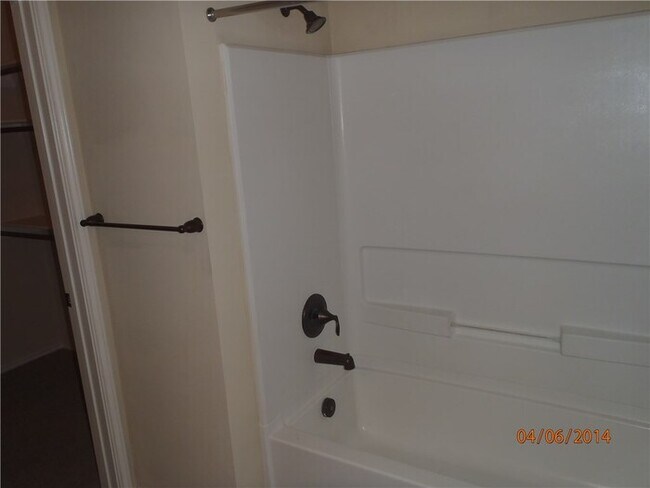 Building Photo - Luxury Duplex / Hutto TX