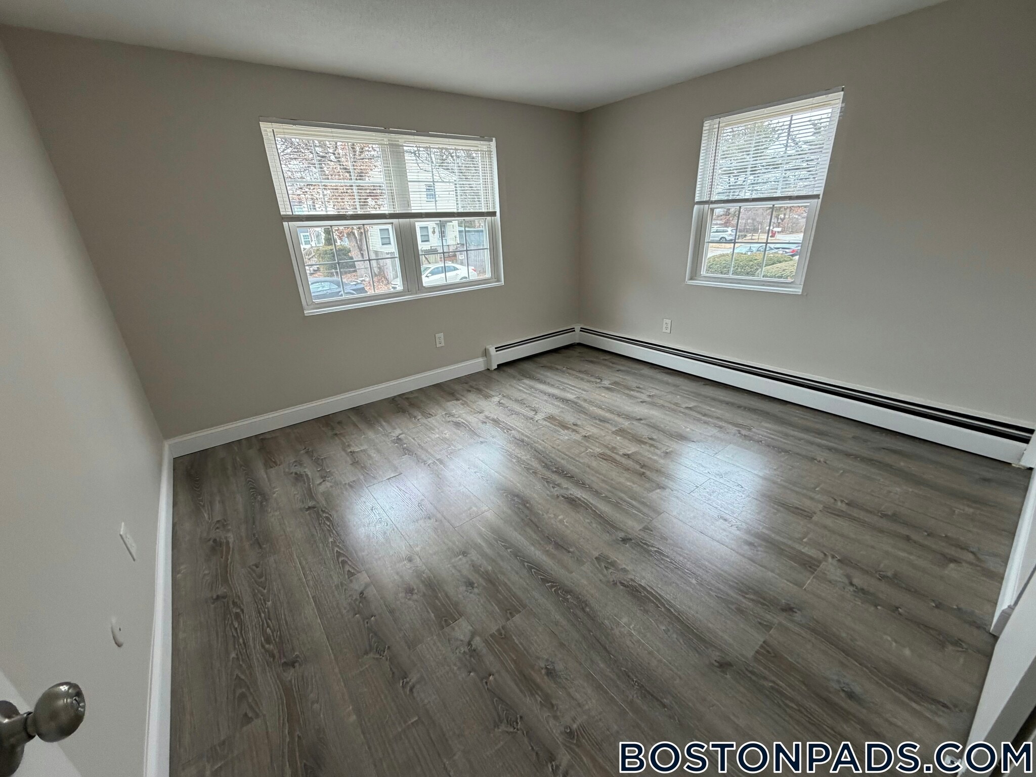 Building Photo - 71 Bernier St