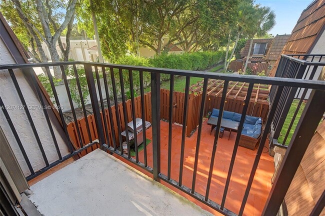 Building Photo - 804 SW 119th Way