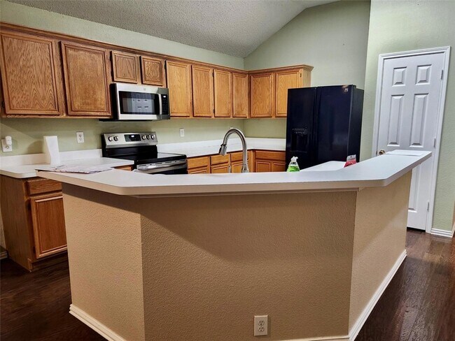 Building Photo - 1505 Fairfield Ct