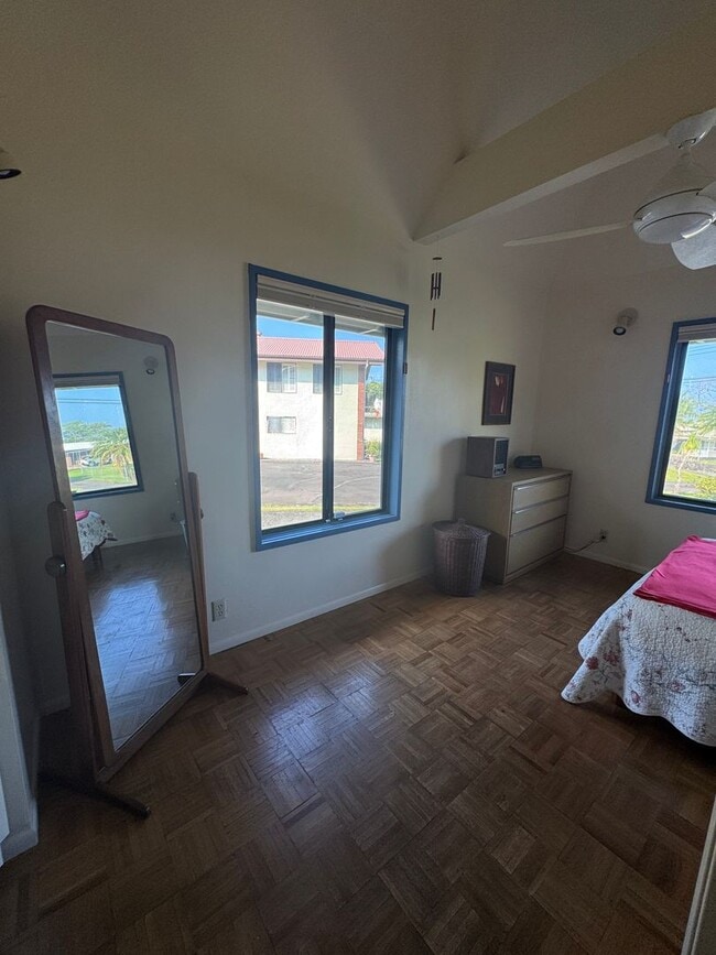 Building Photo - 3 Bedroom/ 2.5 Bath