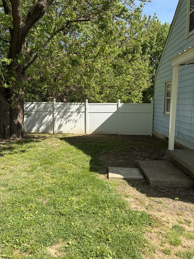 Building Photo - 1022 Virginia Ave