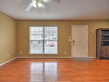 Building Photo - 3115 W Walnut St