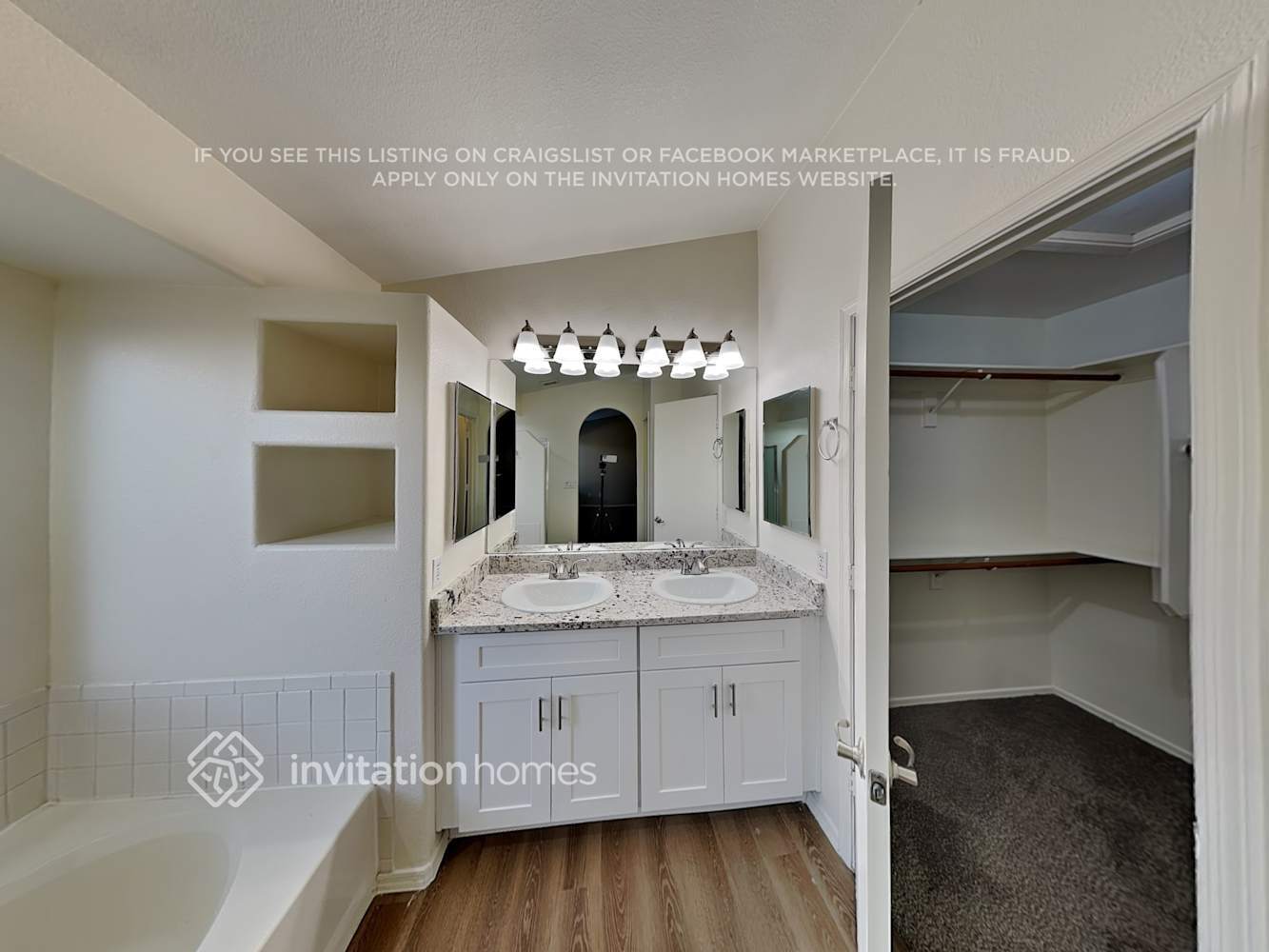 Building Photo - 20 S Surfside Dr