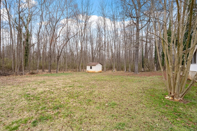 Building Photo - 207 S Hillcrest Dr