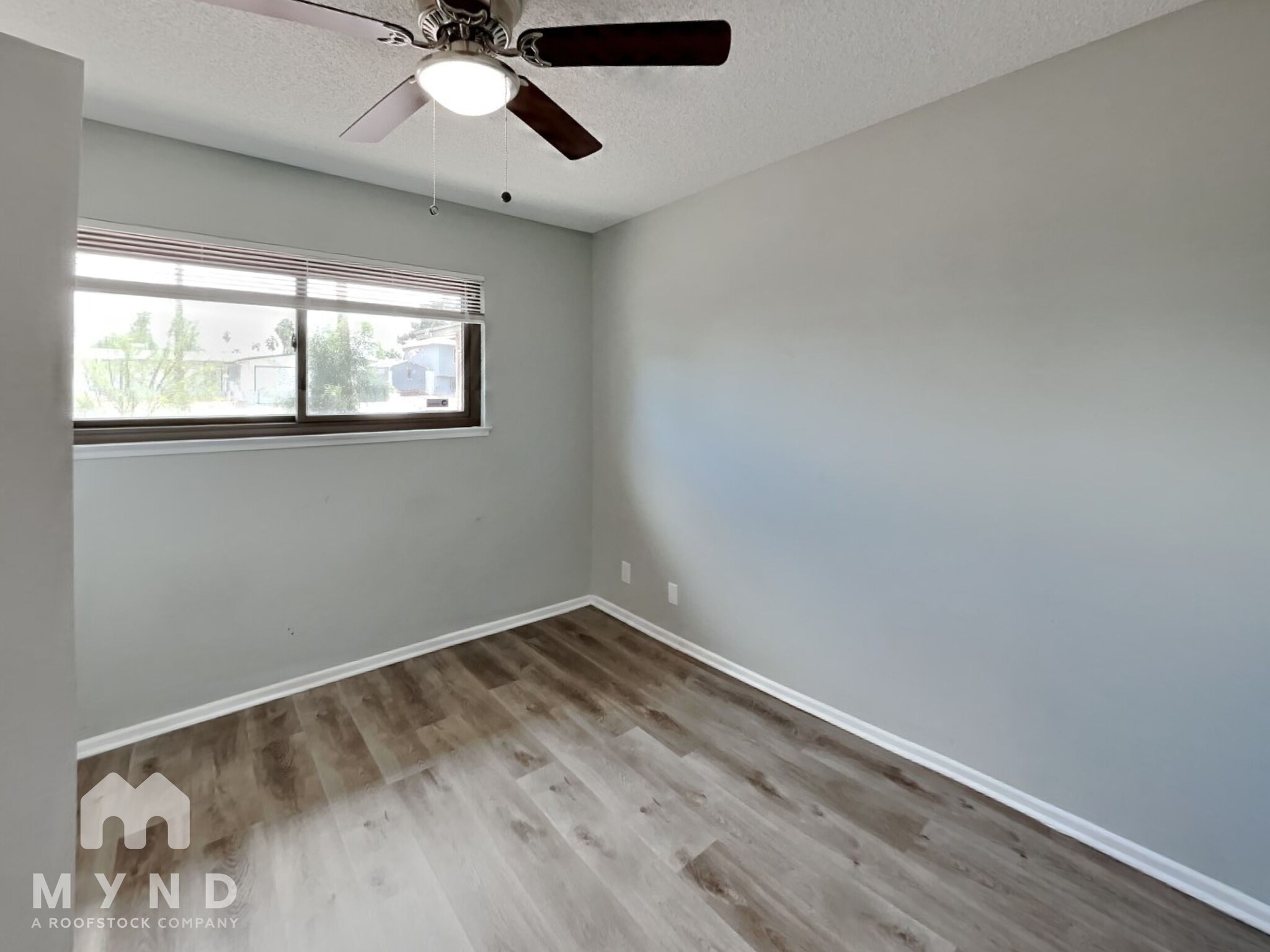 Building Photo - 4004 Chinchilla Ave