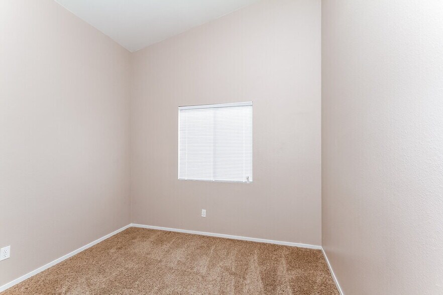 Building Photo - 3829 Fall Oaks Ct