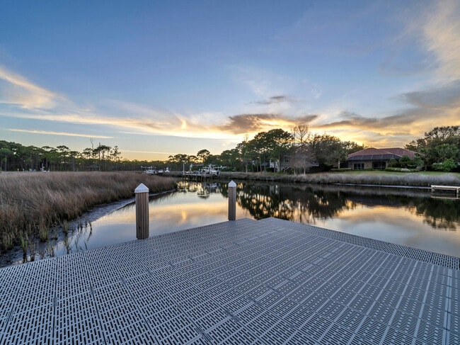 Building Photo - 330 Kelly Plantation Dr