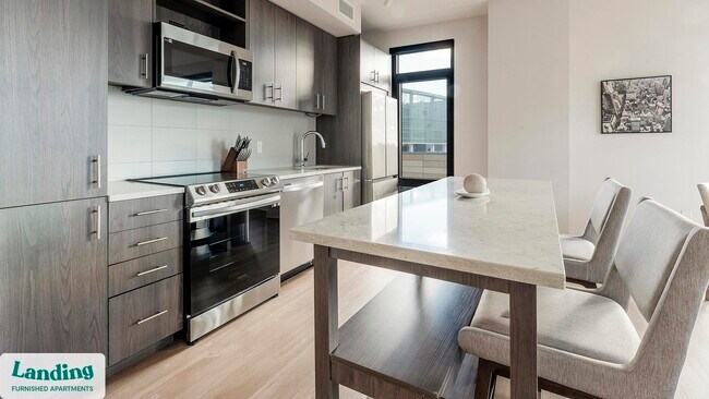 Building Photo - 350 Maple Dr SW