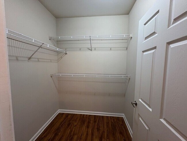 Building Photo - 478 Poplar St