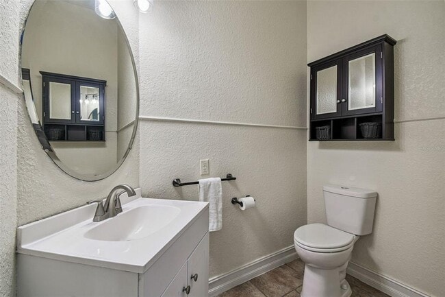 Building Photo - 16453 Pawnee Dr