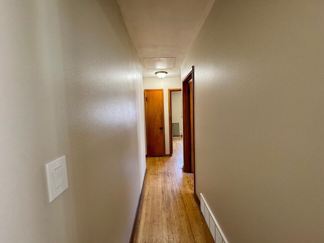 Building Photo - 5905 N 66th St