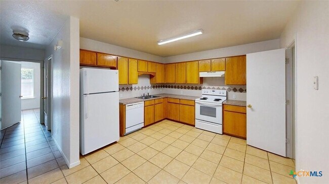 Building Photo - 208 Elbert Ln