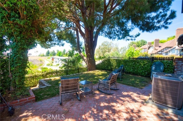 Building Photo - 950 S Rim Crest Dr