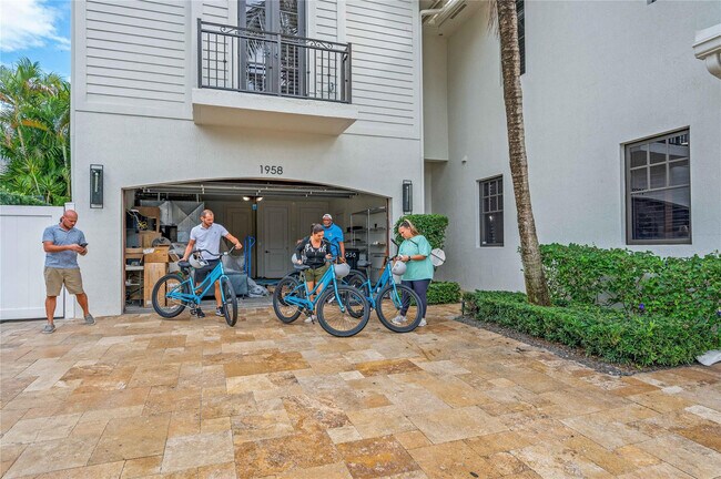 Building Photo - 1958 SE 21st Ave