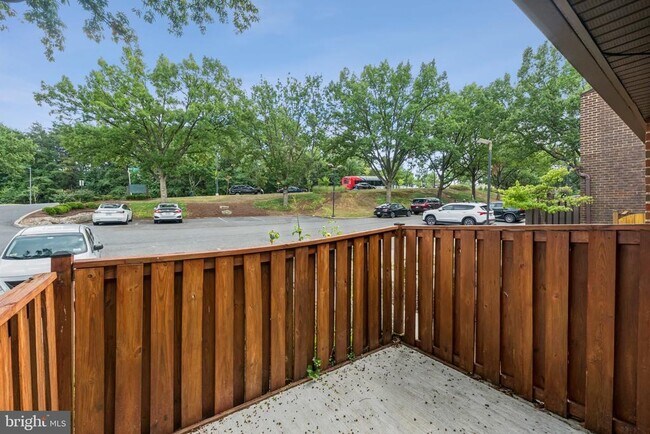 Building Photo - 3437 Summit Ct NE