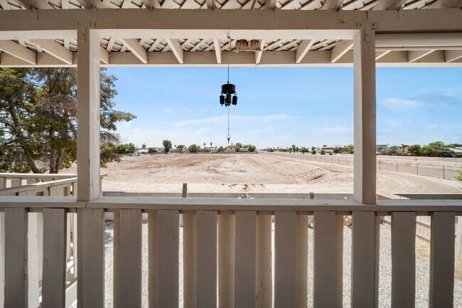 Building Photo - For RENT at Sandalwood Park North
