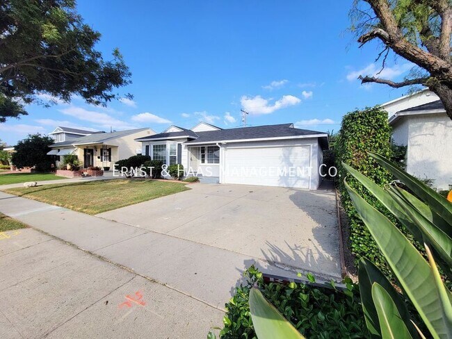 Building Photo - 4718 Briercrest Ave