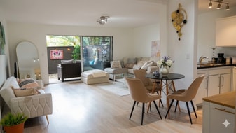 Building Photo - 4401 Kraft Ave