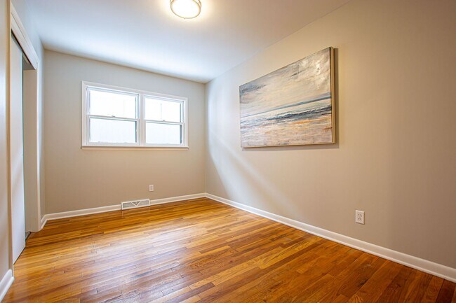 Building Photo - Beautifully Renovated with Lots of Space! 3 Bedroom / 2 Bath Ranch in Blair!