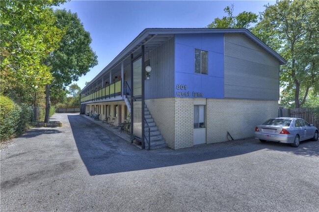 Building Photo - 801 W Lynn St