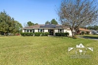 Building Photo - Beautifully Renovated Brick Home in a Quiet, Established Neighborhood