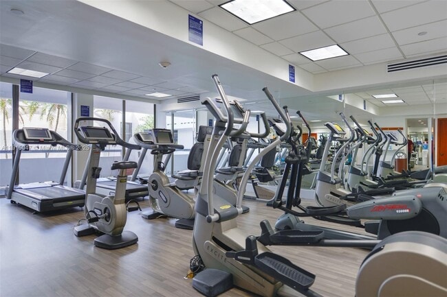 Building Photo - 19707 Turnberry Way