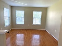 Building Photo - 379 Wheatfield Cir