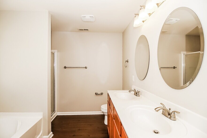 Building Photo - 9623 Paper Tree Rd