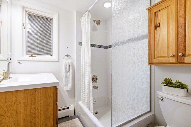 Building Photo - 499 Pine Song Trail