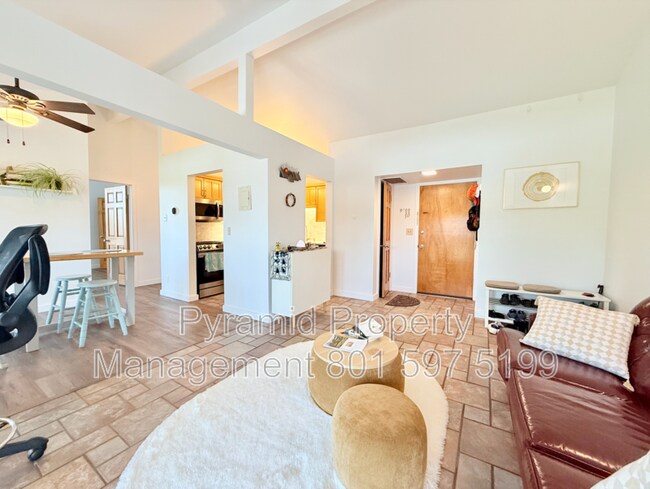 Building Photo - 251 S 700 E