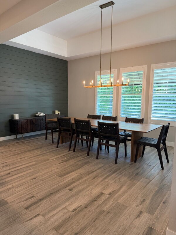 Building Photo - 4191 S Emerald Dr