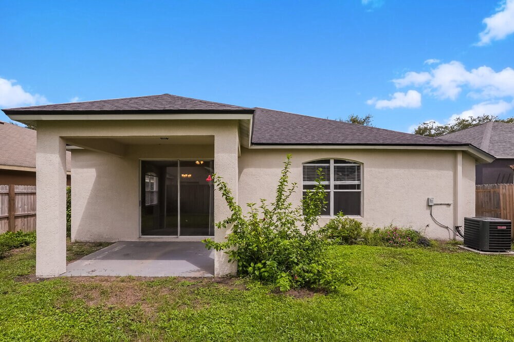 Building Photo - 6814 Monarch Park Dr