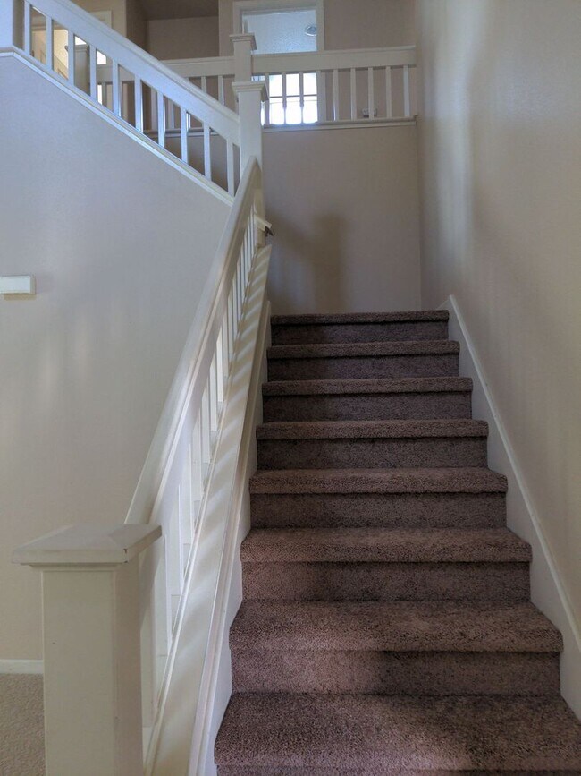Building Photo - Low maintenance home in Green Valley!