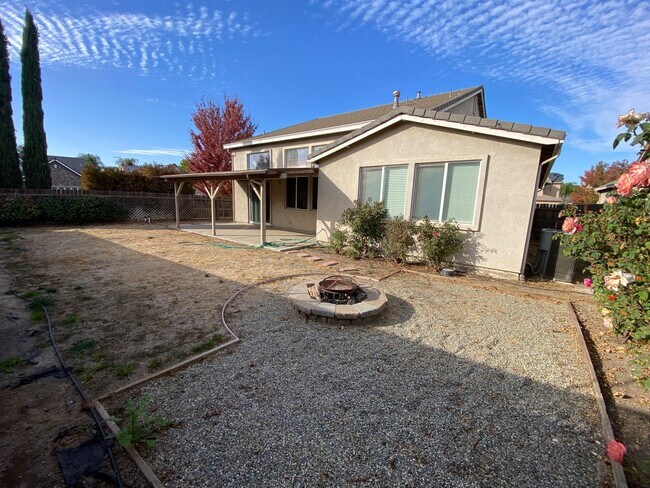 Building Photo - Elegant 2 story home in NW Visalia Coming ...