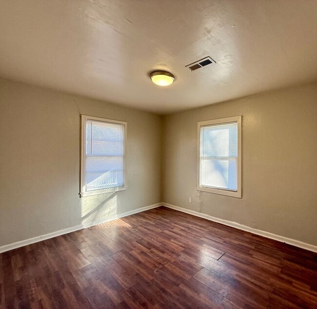 Building Photo - 1443 S Hydraulic Ave