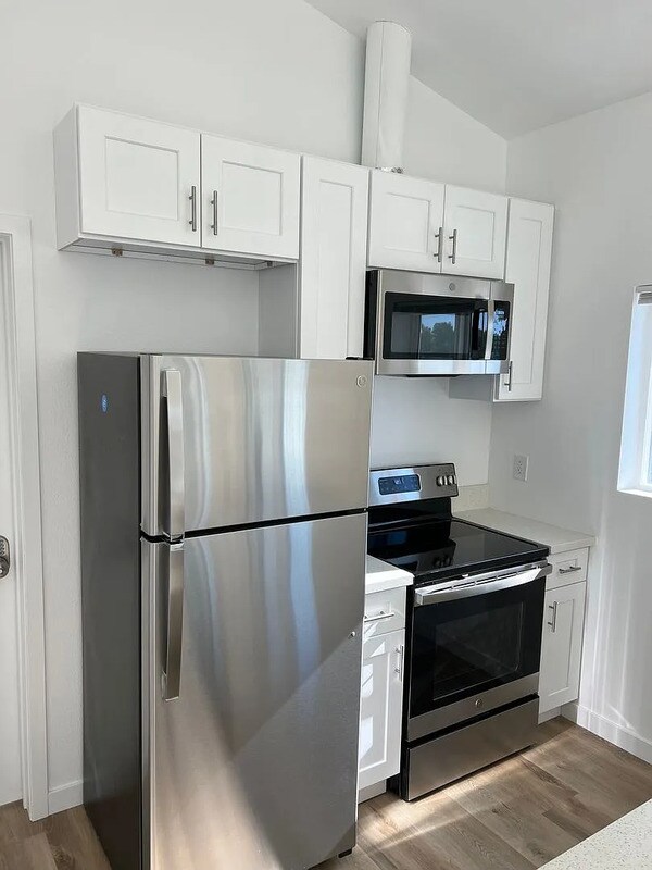 Building Photo - 2226 Conquista Ave