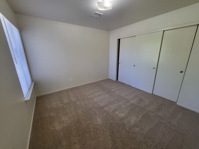 Building Photo - 112 Palmer Dr