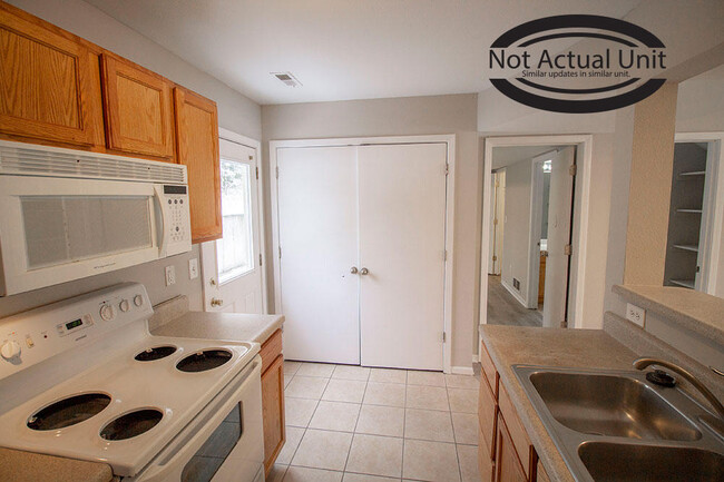 Building Photo - 1408 Greensboro Dr