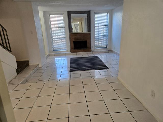 Building Photo - 7155 Fair Oaks Ave