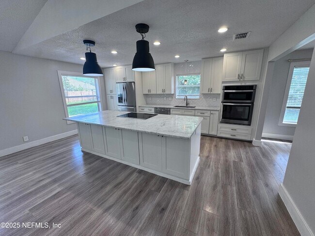 Building Photo - 13395 Tropic Egret Dr