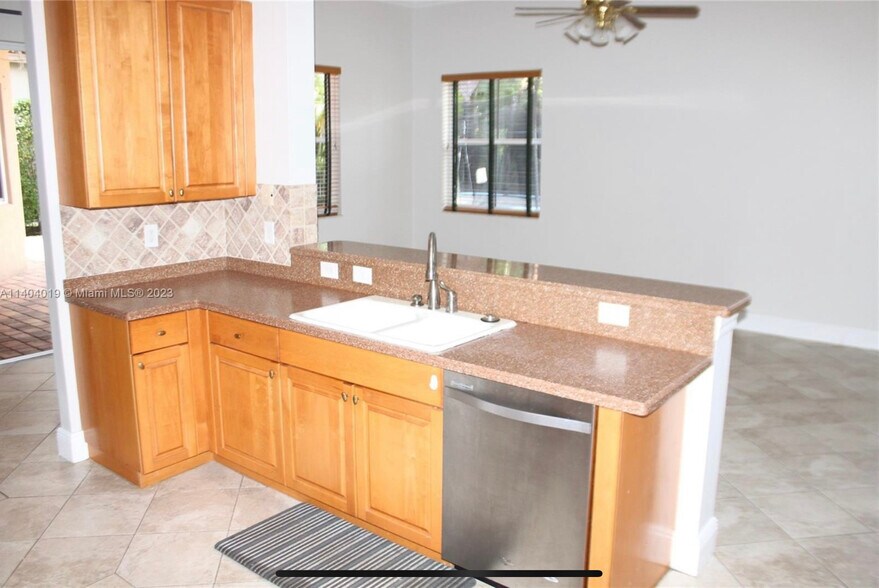 Building Photo - 1342 Crossbill Court