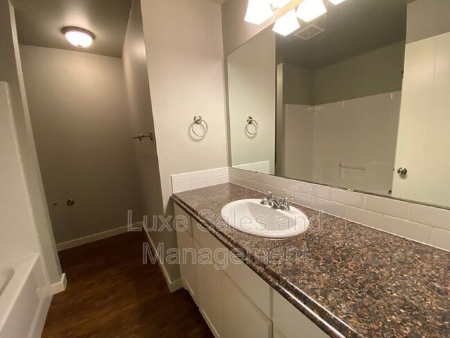 Building Photo - 1407 MacAlpine St