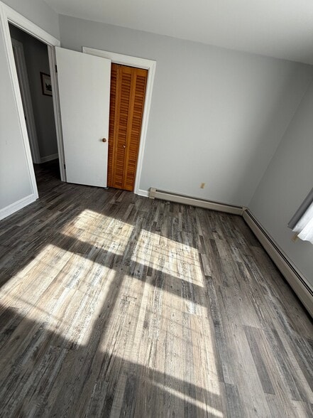 Building Photo - 9405 Mountain Run Lake Rd