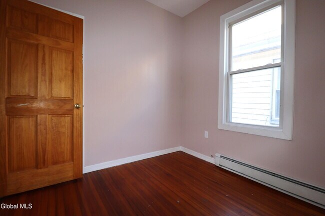 Building Photo - 29 Morris St