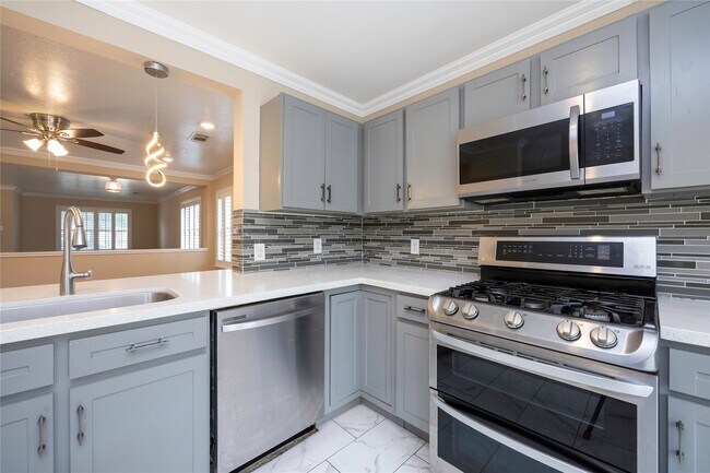 Building Photo - 1207 Bartlett Cove Dr