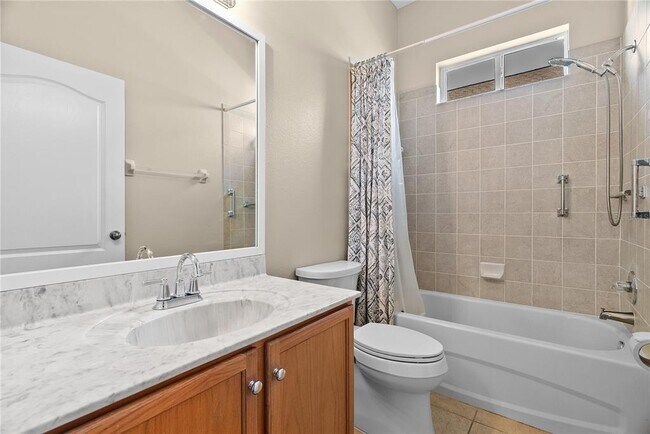 Building Photo - 4830 Sky Blue Dr