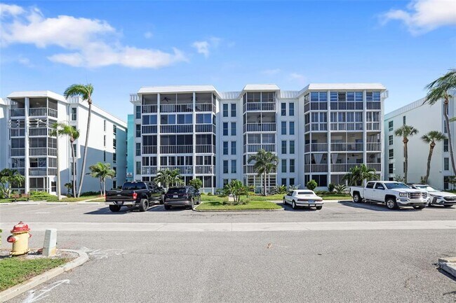 Building Photo - 4902 38th Way S