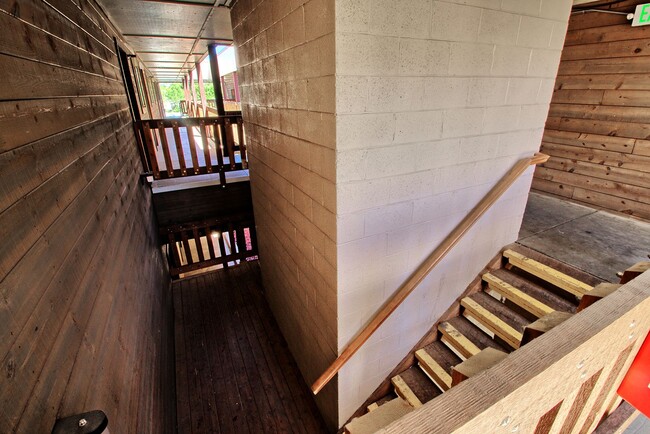 Building Photo - Cozy 2-Bedroom Condo Near CMU & St. Mary’s...