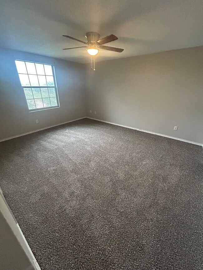 Building Photo - 1253 Tall Grass Dr